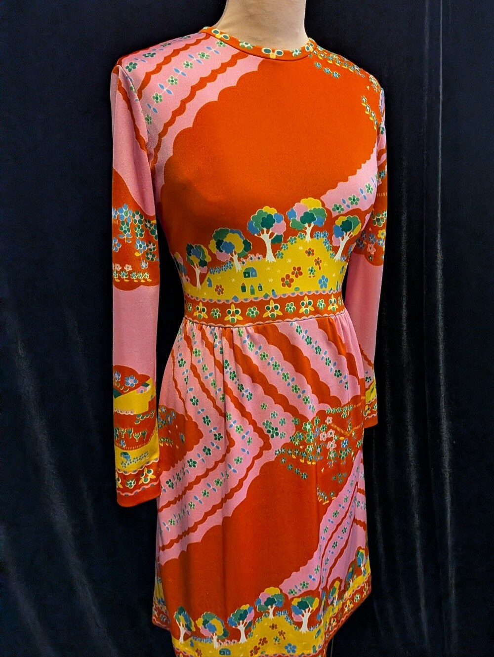 PAGANNE Vintage 70s Bold Print Knit Dress. - Picture 4 of 11